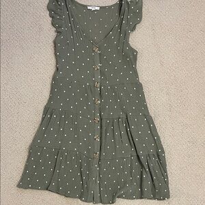 Women’s/juniors Green Polka Dot Dress, size L